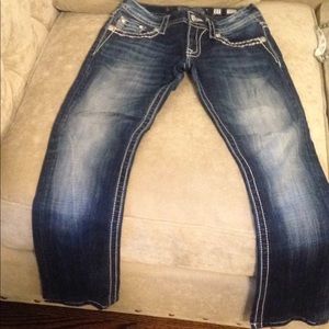 Miss Me Signature Straight Leg size 27